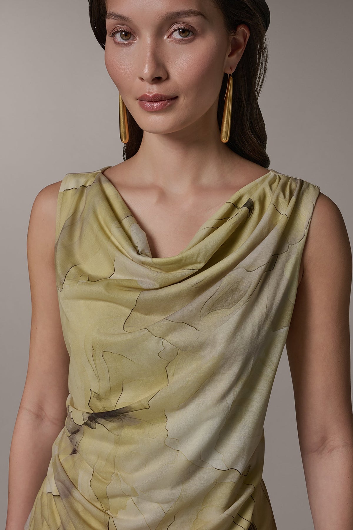 SLEEVELESS COWL-NECK PRINT BLOUSE - Citrus Green Combo