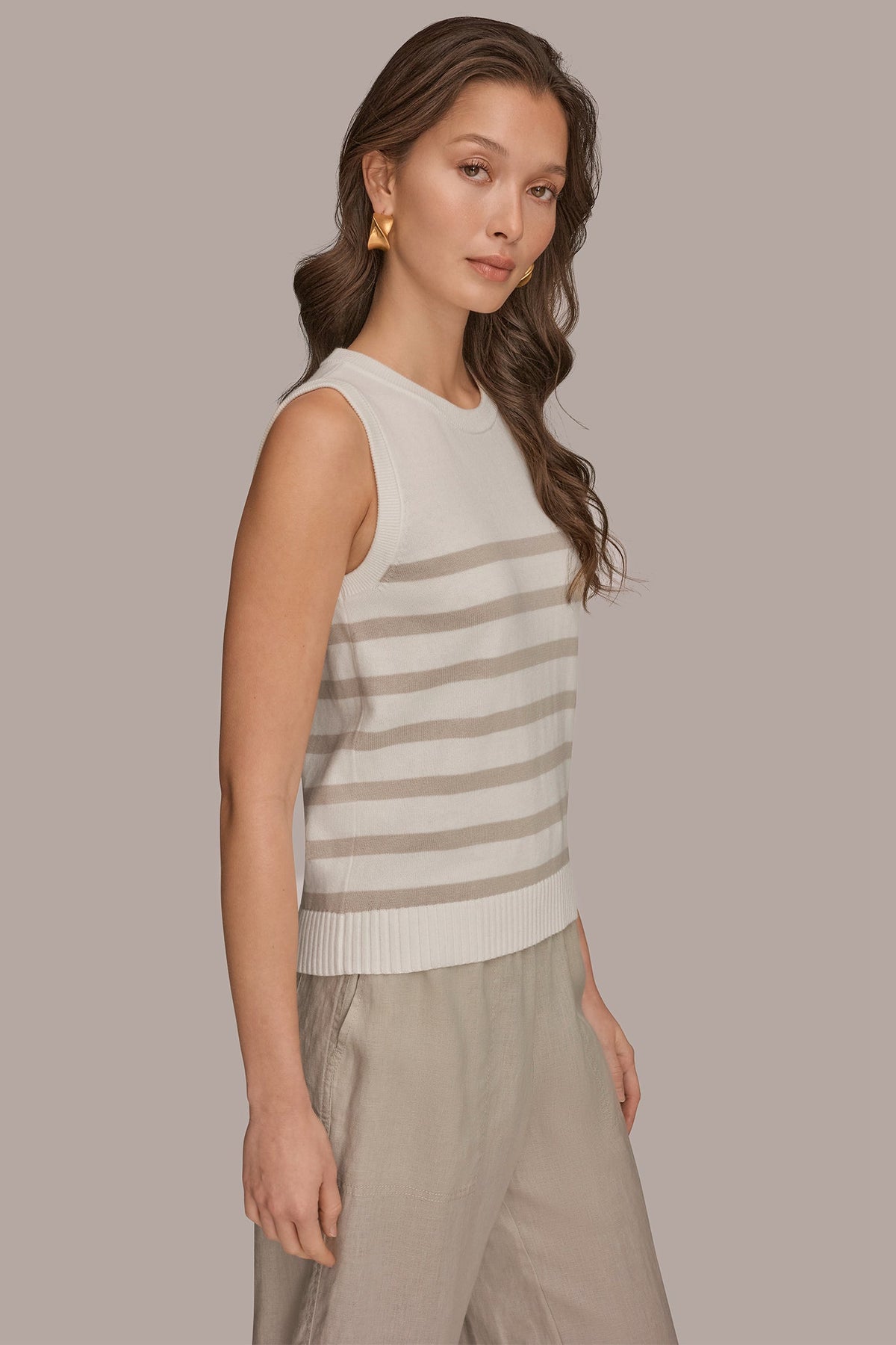 COTTON AND CASHMERE SLEEVELESS STRIPED SWEATER - Cream/Tuscan Grey