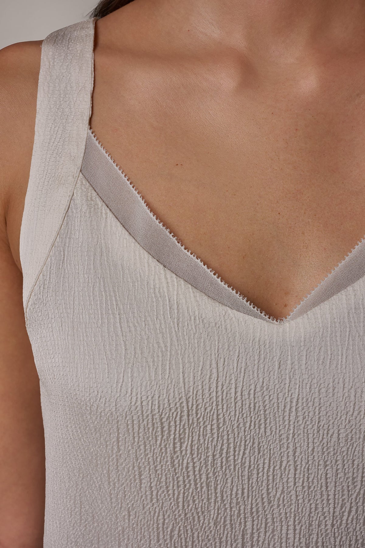 CHIFFON TRIM SHELL - Cream