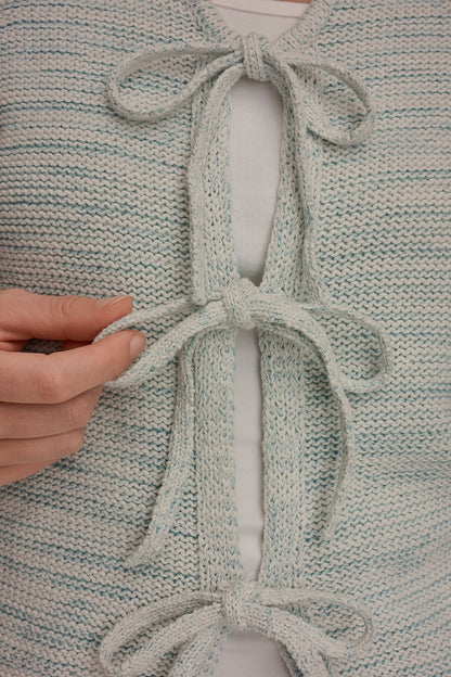 SLEEVELESS TIE-FRONT CARDIGAN - Skylight Combo