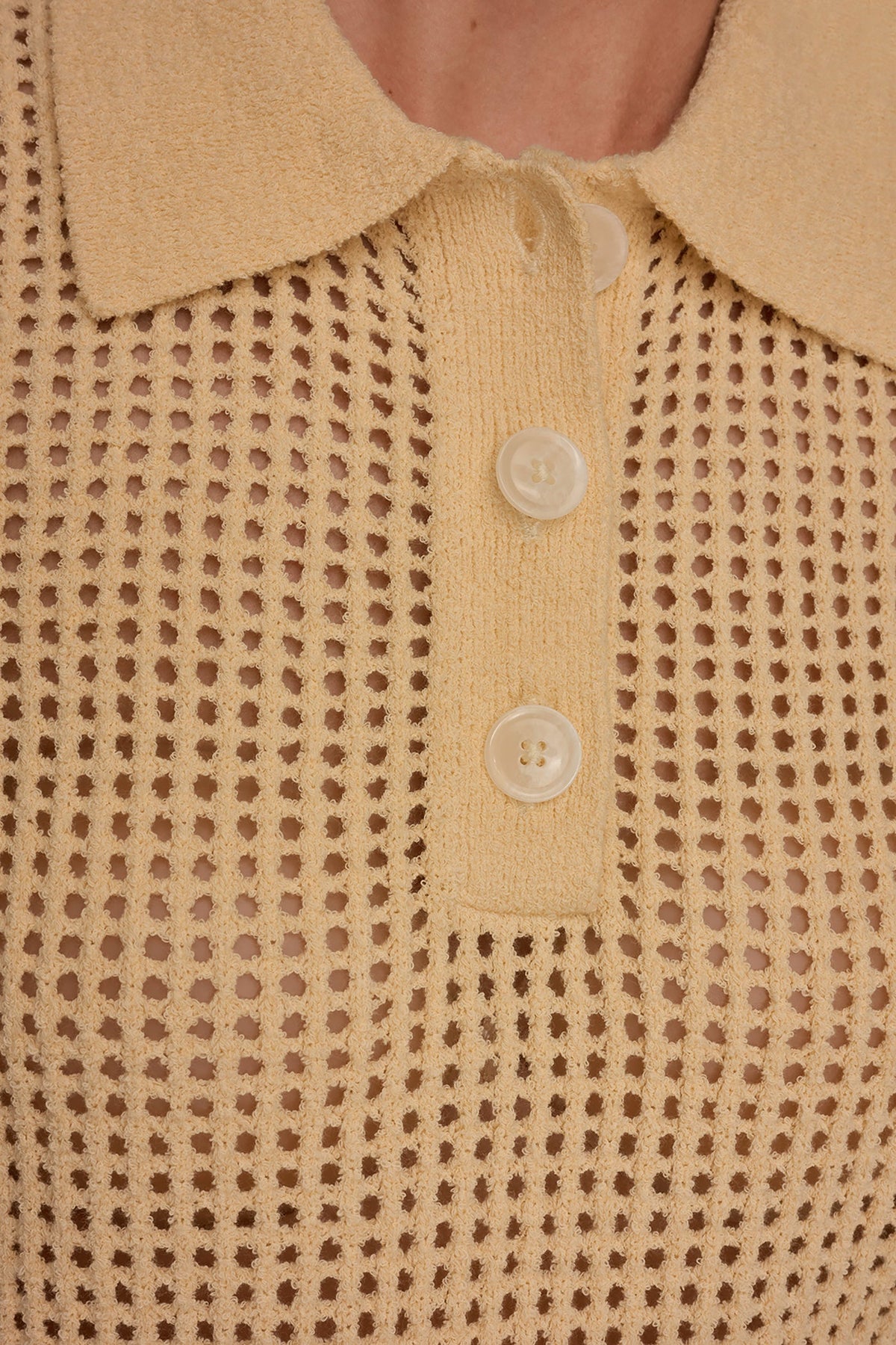 SLEEVELESS OPEN STITCH POLO SWEATER - Buttercream