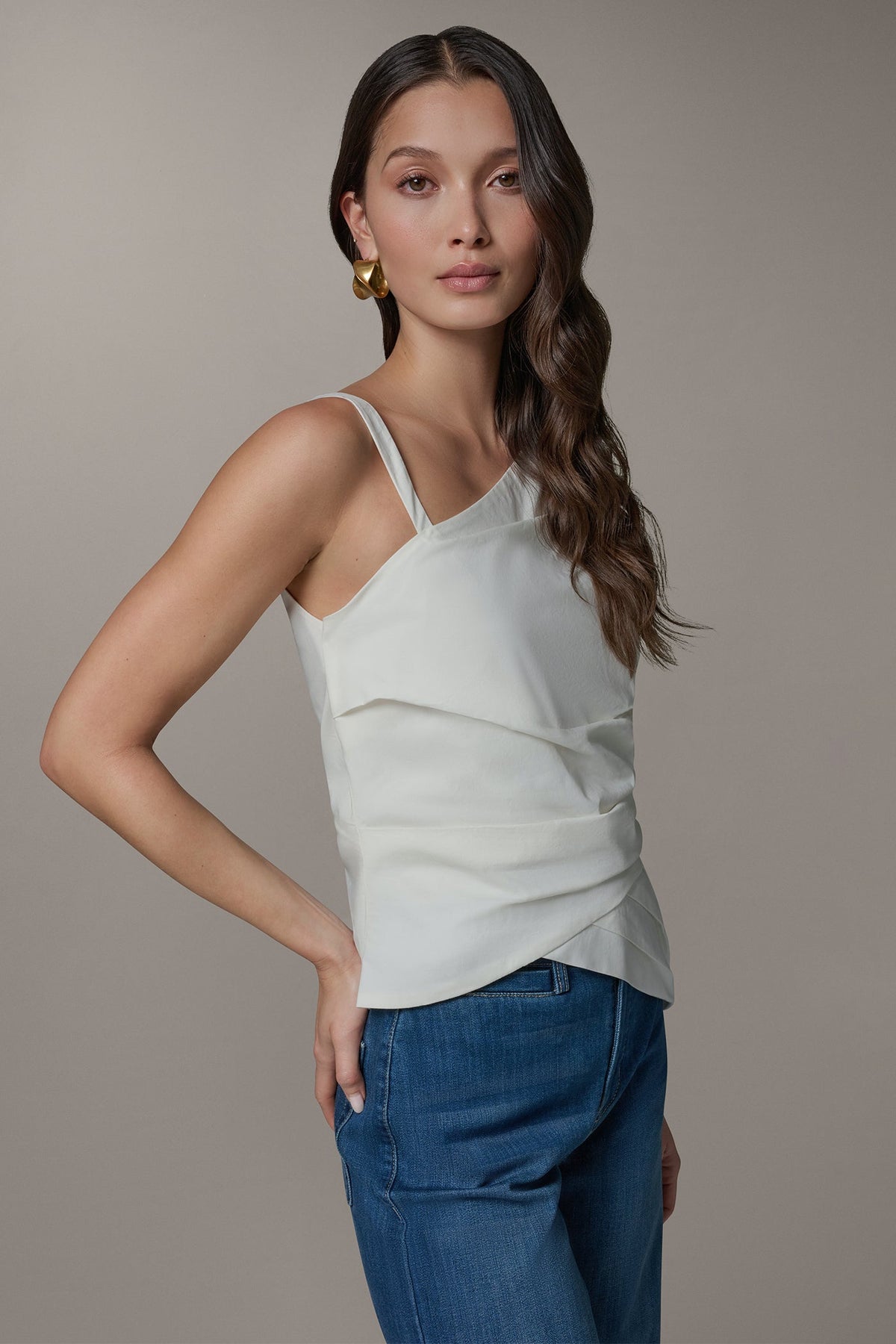 SLEEVELESS ASYMMETRIC BLOUSE - Cream