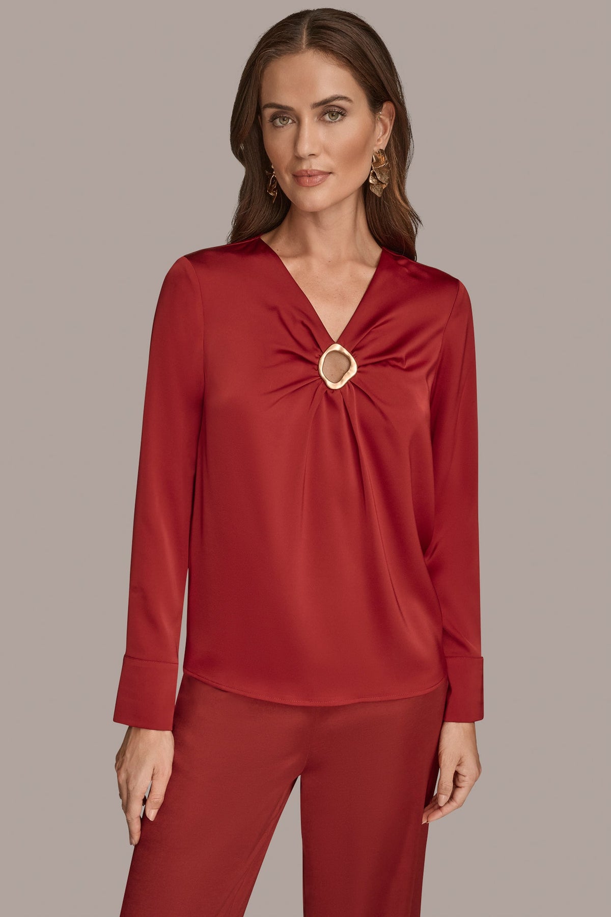 LONG SLEEVE RING V-NECK BLOUSE - Metropolitan RED