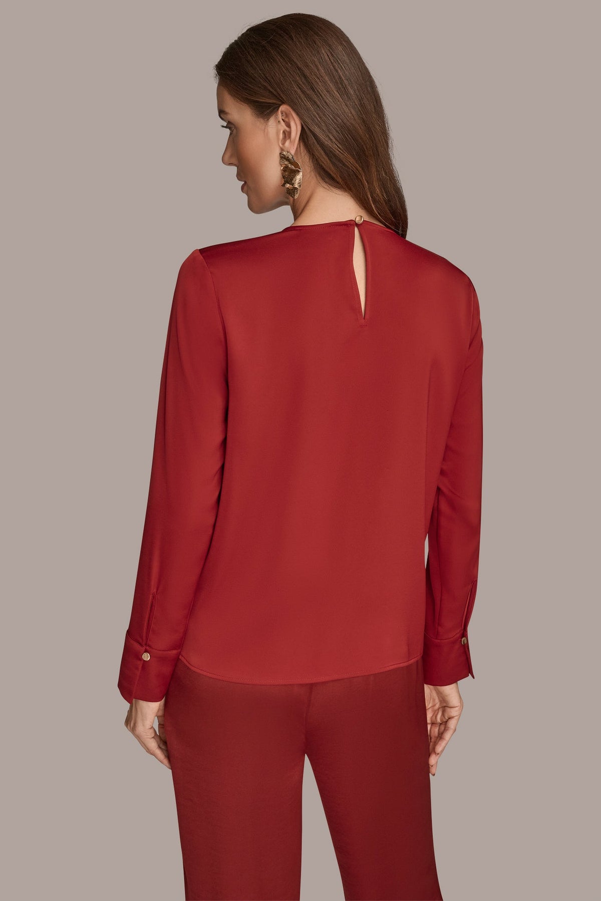 LONG SLEEVE RING V-NECK BLOUSE - Metropolitan RED