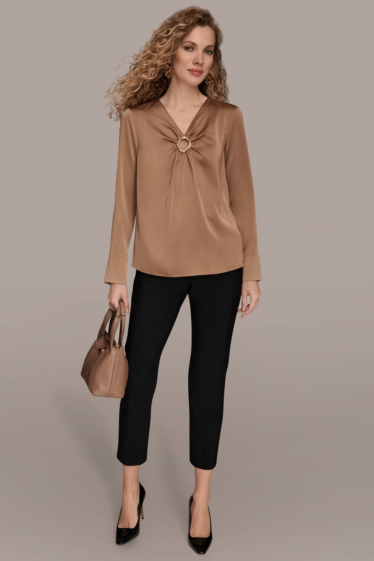 LONG SLEEVE RING V-NECK BLOUSE - Fawn