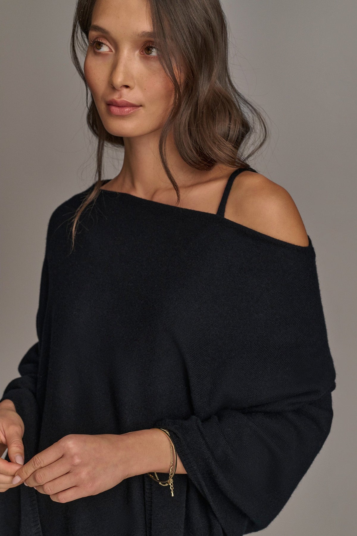 CASHMERE PONCHO - Black