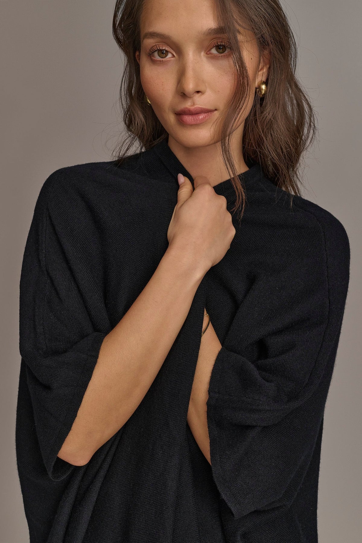 CASHMERE SHORT SLEEVE CARDIGAN - Black