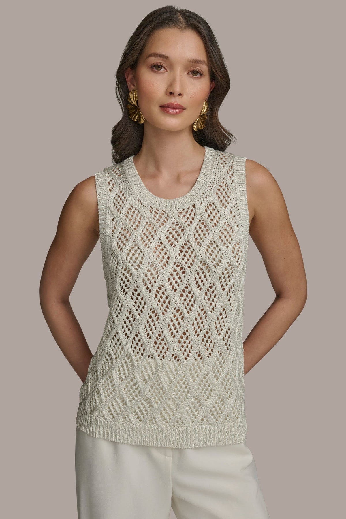 DIAMOND PATTERN CREW NECK TOP - cream