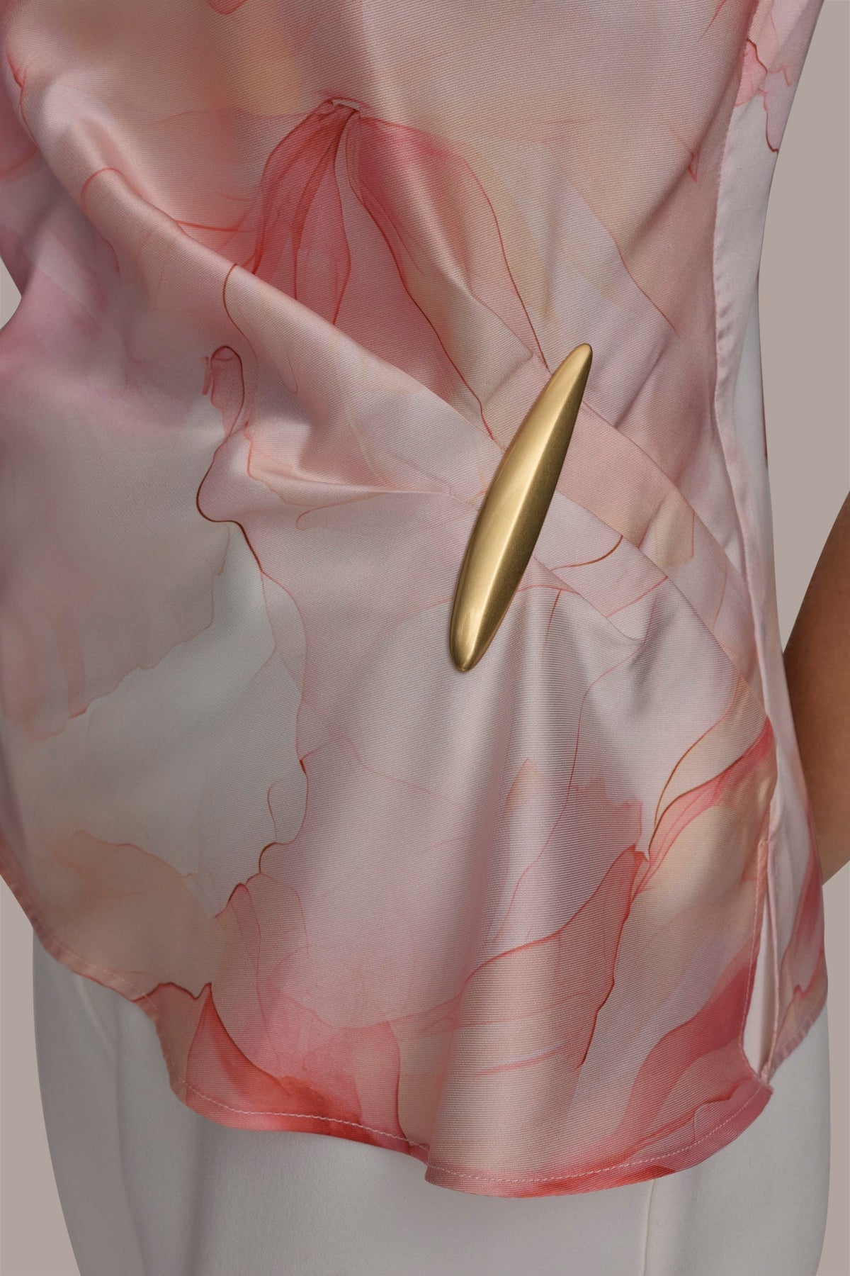 PART SLEEVELESS WITH HARDWARE WAIST - APRICOT MULTI