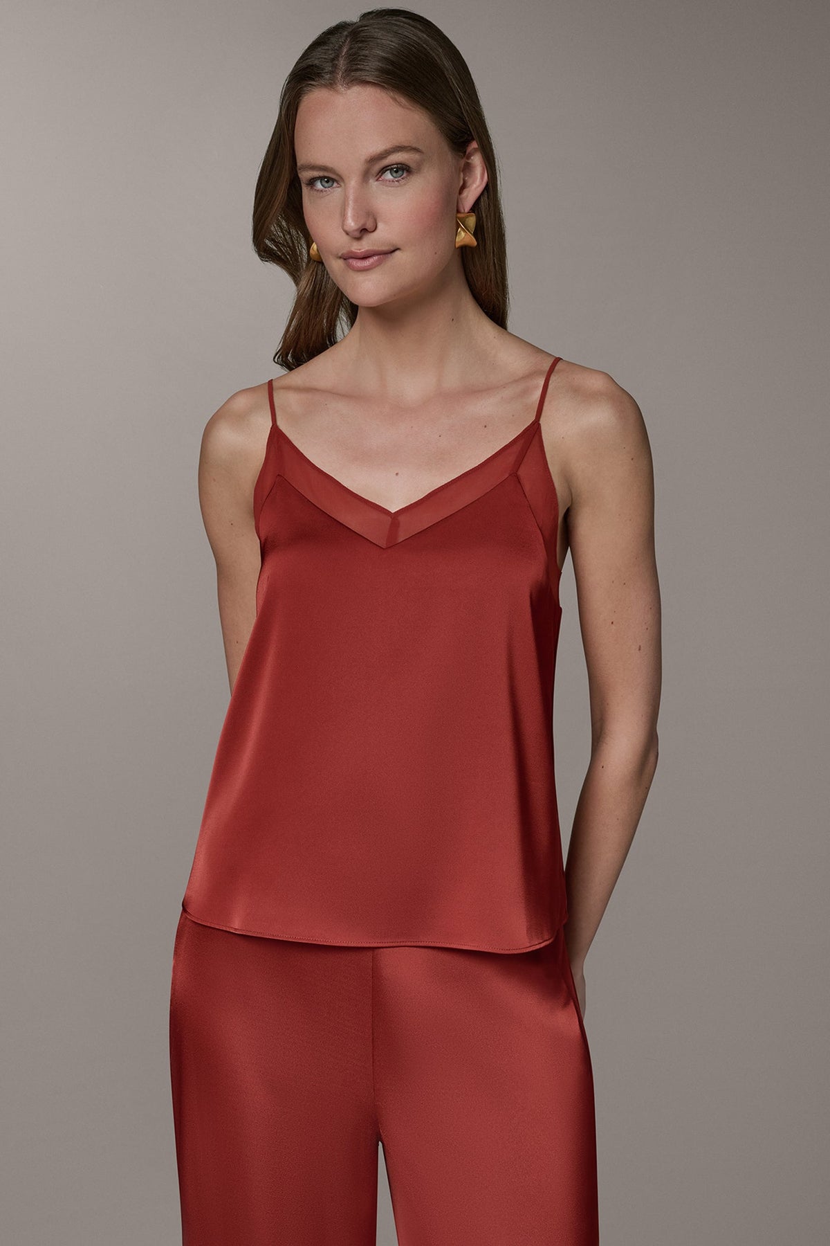 SLEEVELESS V-NECK CAMI - Sunbaked