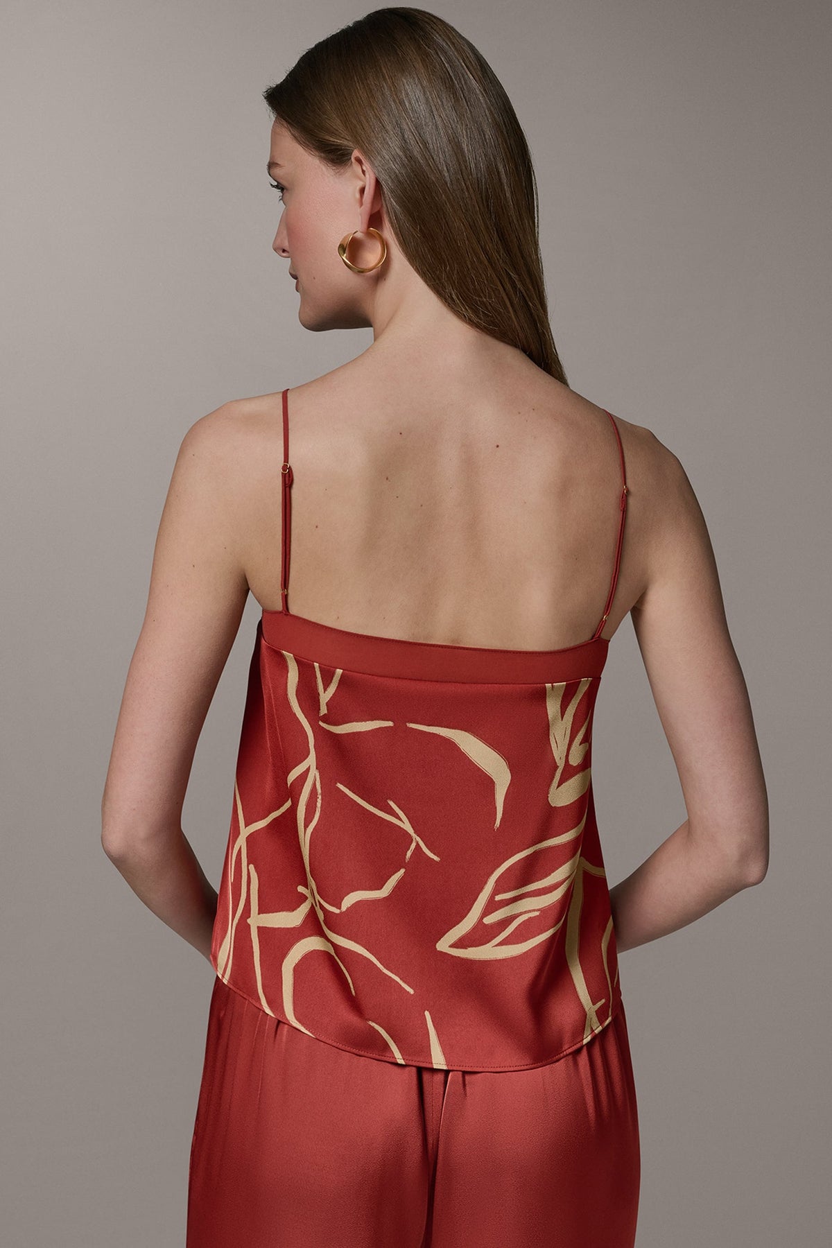 SLEEVELESS V-NECK PRINT CAMI - Sunbaked/Fawn