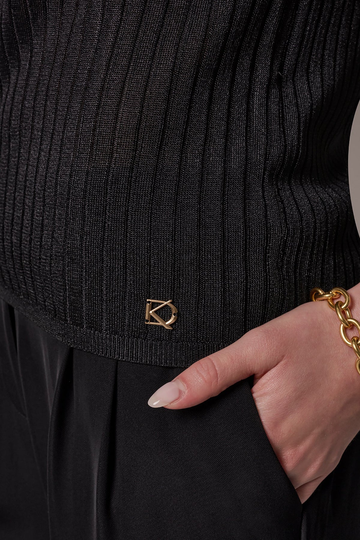 RIB-KNIT POLO SWEATER - Black