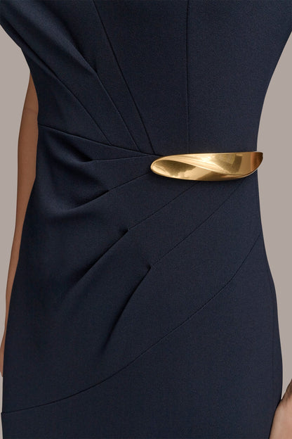 SLEEVELESS PLEATED MIDI SHEATH DRESS - Indigo