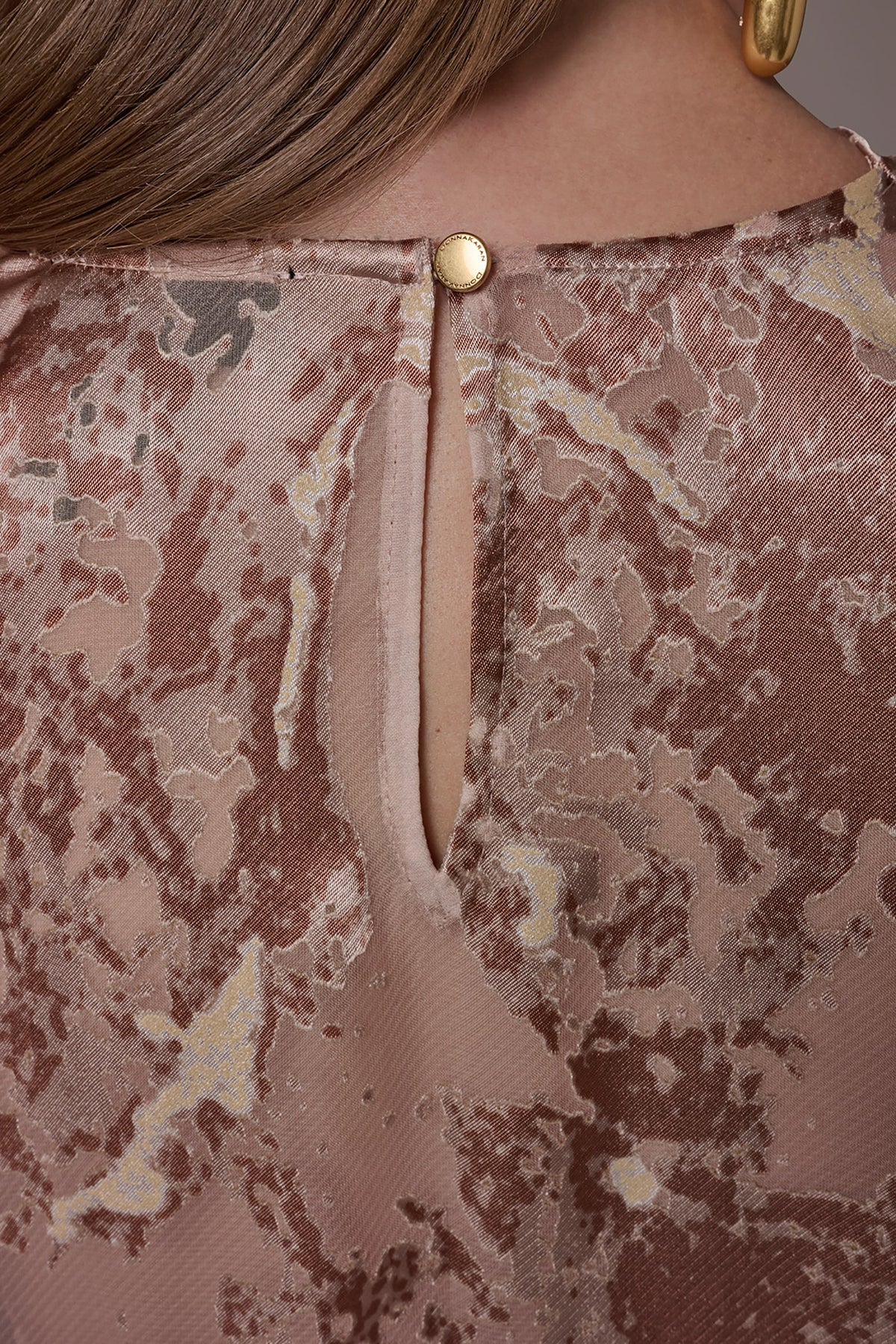 METALLIC BURNOUT BLOUSE - Snow Petal