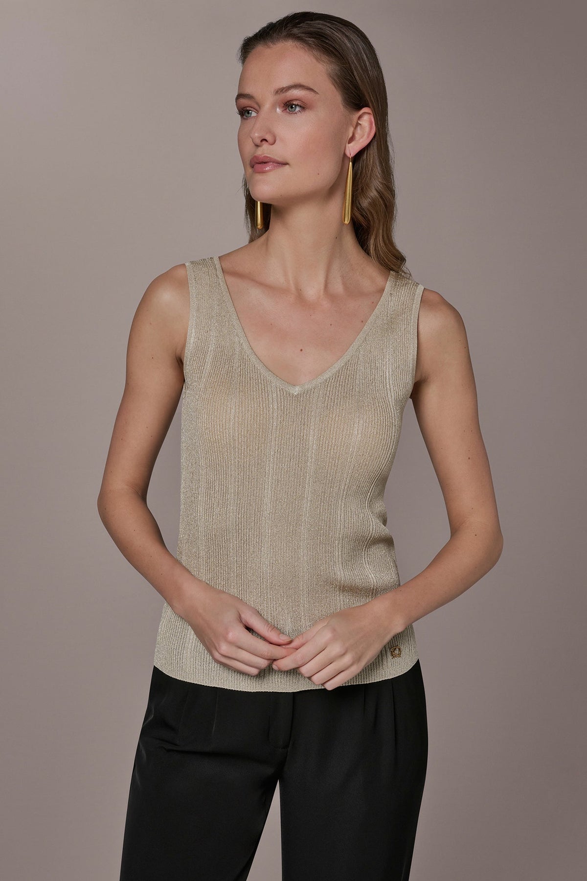 METALLIC RIBBED SWEATER TANK - Light Gold