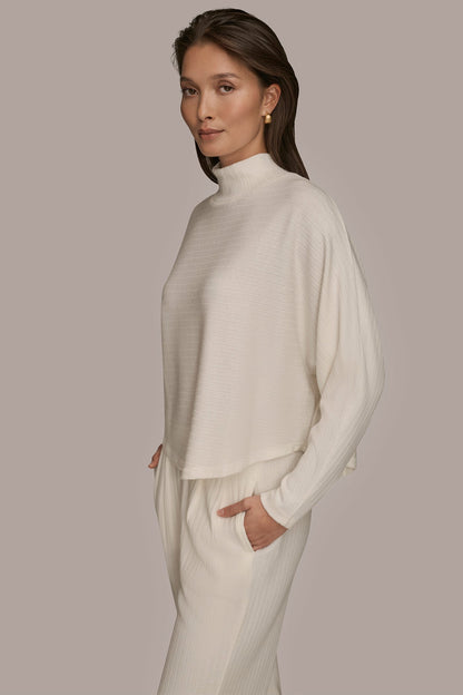 MOCK-NECK TOP - CREAM